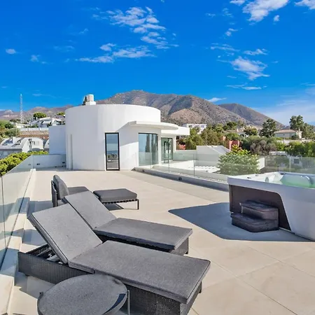 Nirvana - Pool, Jacuzzi, Terrace & Sea View Villa