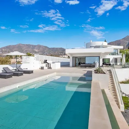 וילה Nirvana - Pool, Jacuzzi, Terrace & Sea View